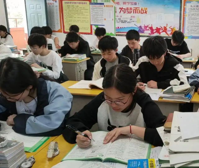 双减政策的落地由于这愈加突出了校园作为教育主阵地的作用 双减政策的落地由于这愈加突出了校园作为教育主阵地的作用