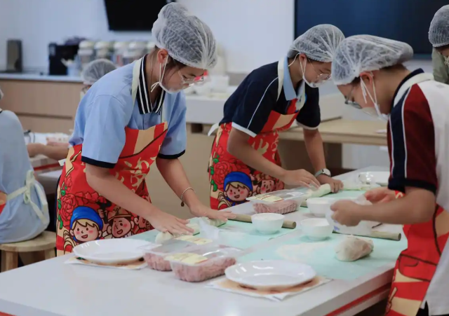 学段为阶依据不同年级孩子的认知特色设置梯度化劳作项目 学段为阶依据不同年级孩子的认知特色设置梯度化劳作项目